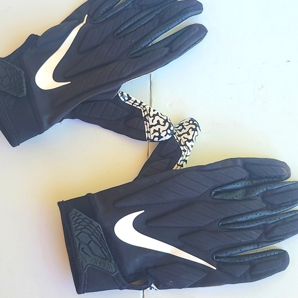 Nike Other - Nike Gloves/ Size XL